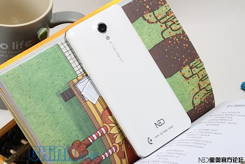 white neo n003 7 Update: Top 10 2GB RAM Chinese Android Phones: Summer 2013
