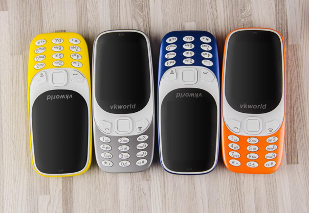 this nokia 3310 clone is just 19 99 and it plays snake gizchina com