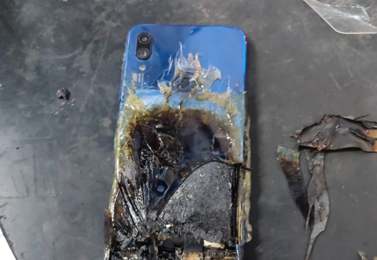 redmi note 7s burns spontaneously xiaomi s replies that the damage is due to external forces update