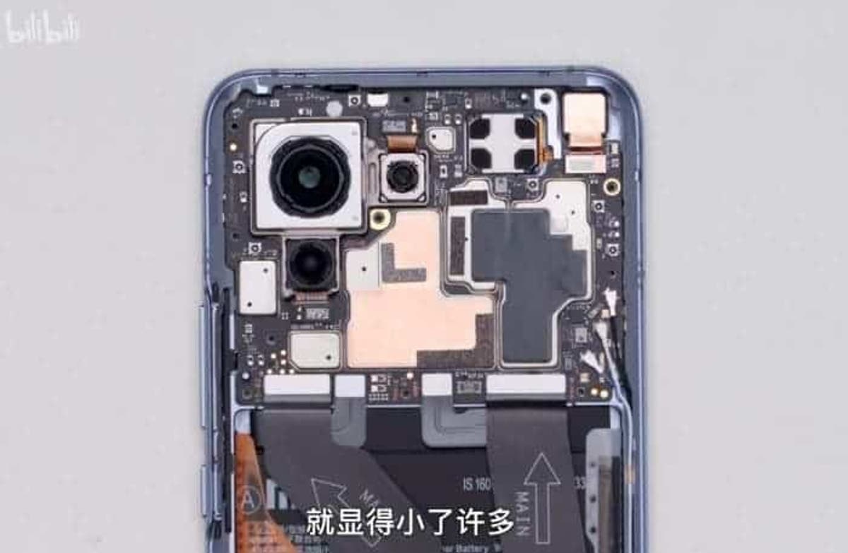 Xiaomi Mi 11 teardown - see the internals of this smartphone -