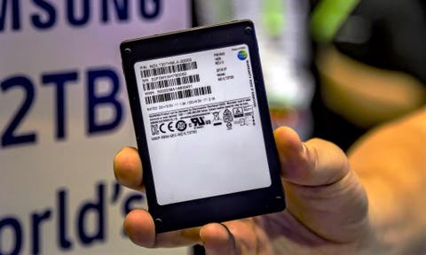 Último Inicialmente fragmento Samsung Doubles Its SSD Capacity - Starts Mass Production of a 30.72TB SSD