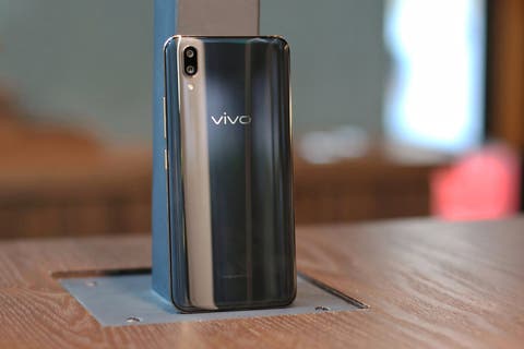 VIVO X21 UD black and gold