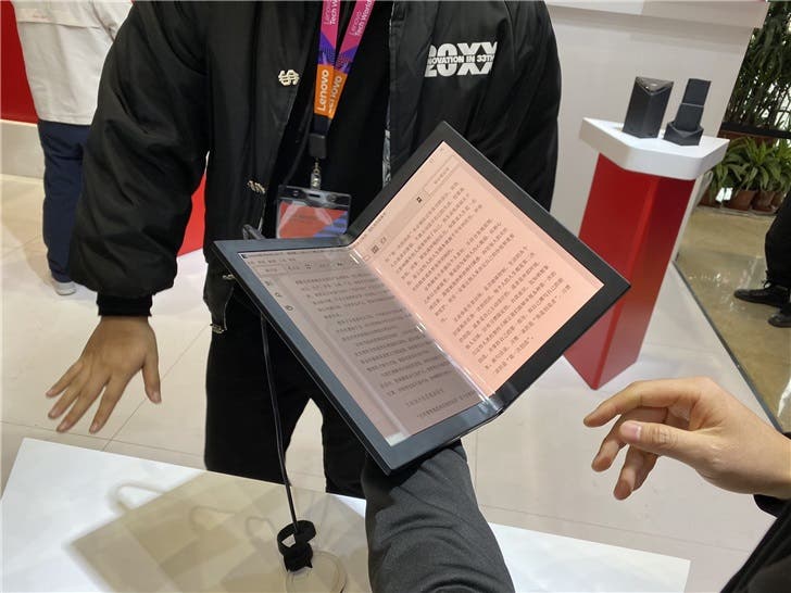 LG Display to supply HP with large flexible OLED laptop displays