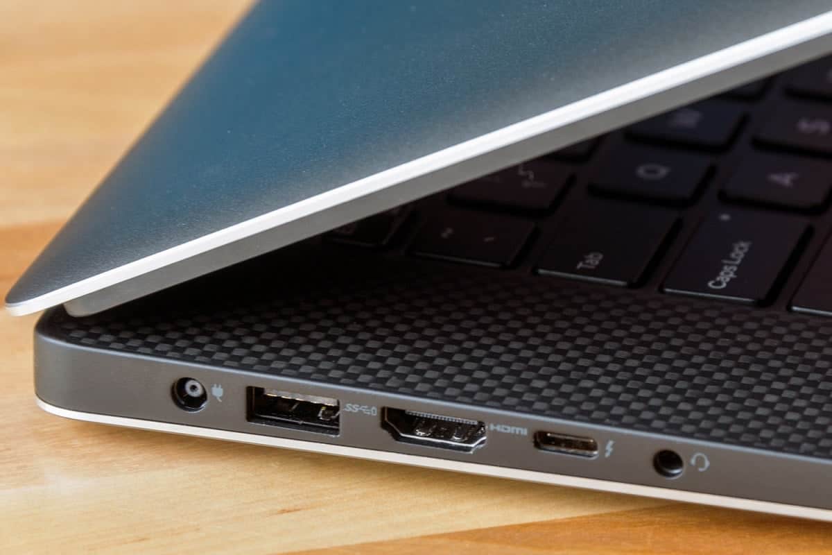 Thunderbolt port: A security flaw allows to hack all your data in 5 minutes