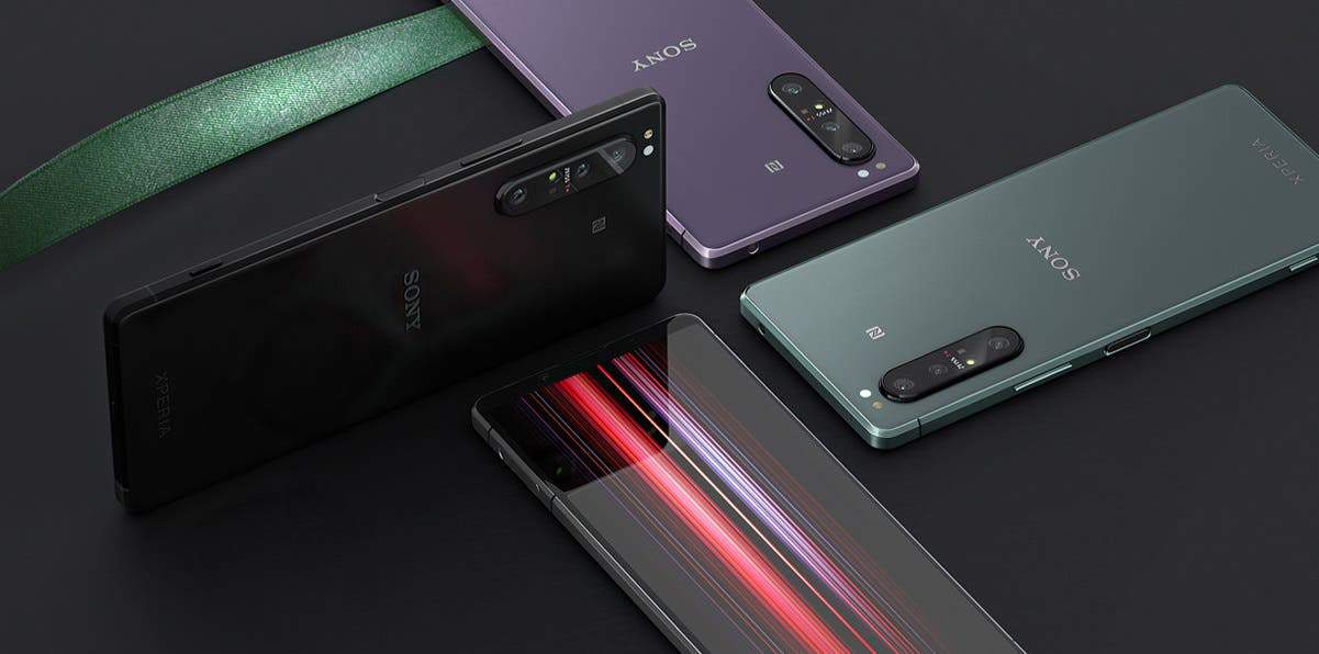 Look at the Sony Xperia 1 III in this short video that shows the phone turning 360°