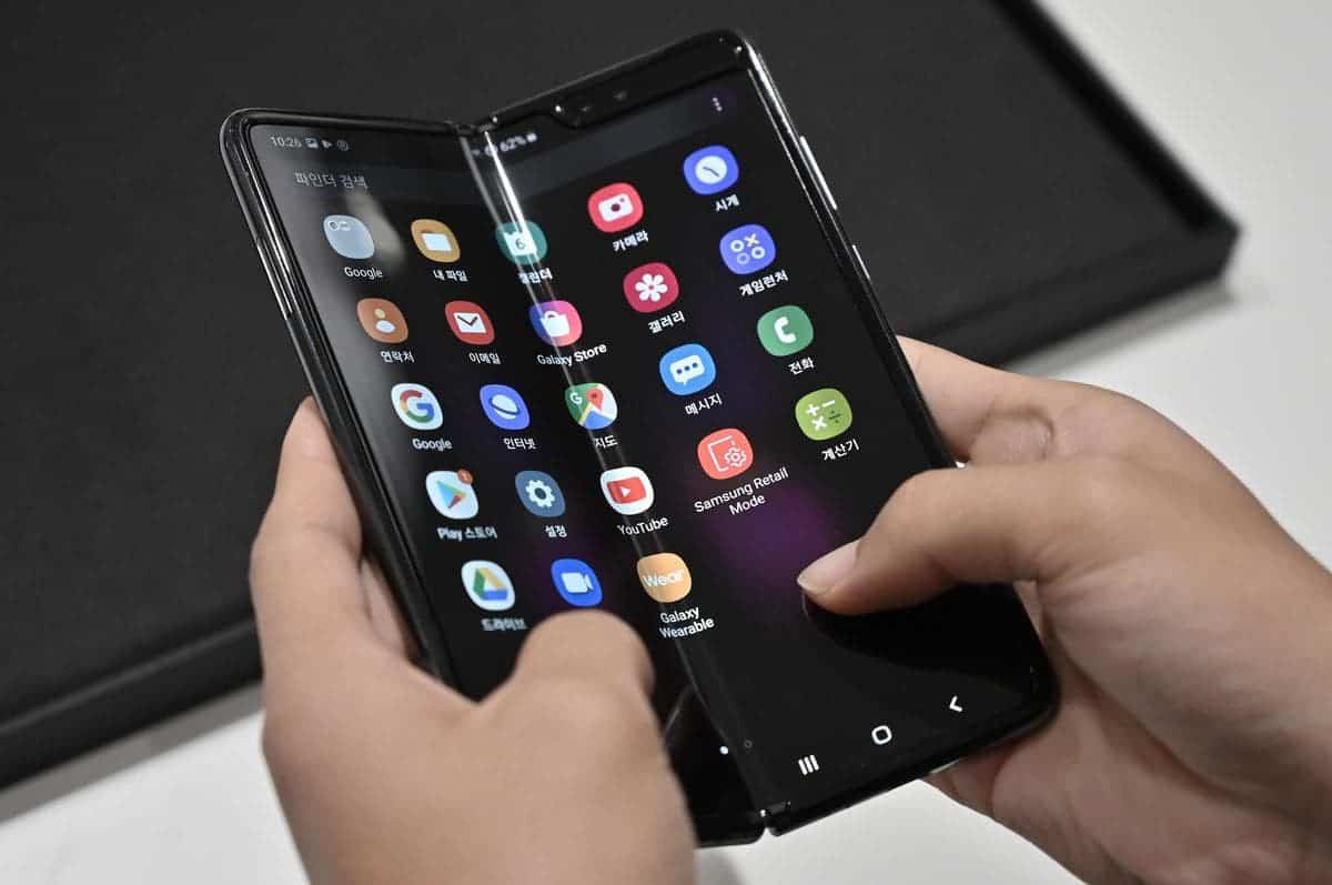 Oppo & Vivo are working on internally folding foldable smartphones