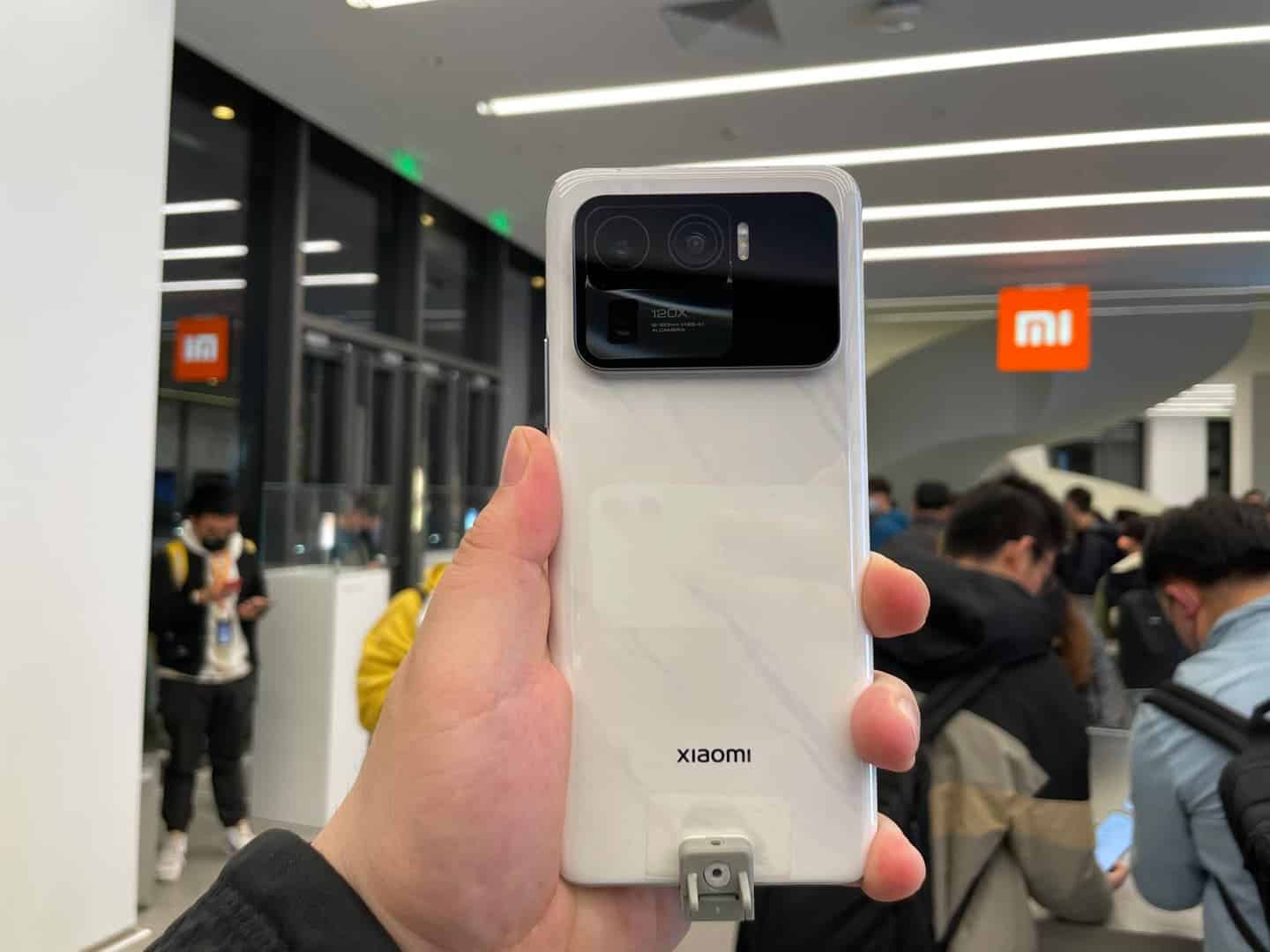 Xiaomi Mi 11 Ultra fast charging