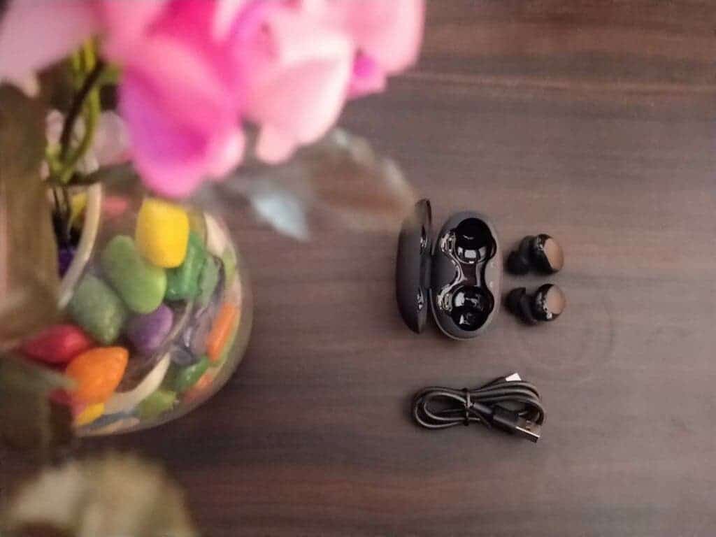 Baseus Wireless Earbuds Bluetooth Earphones W11_charger_buds_top view_2