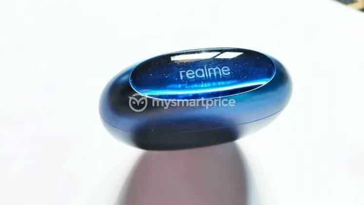 Realme Buds Air 3 live image_1