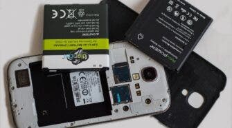 smartphone with removable battery