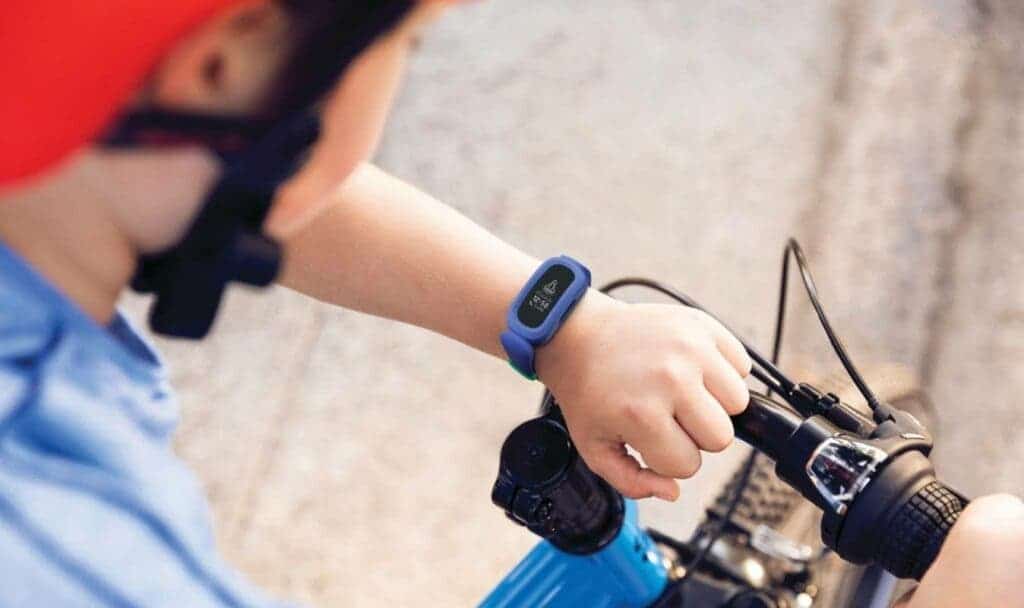 10 Fitness trackers in Singapore in 2022 - Fitbit Ace 3