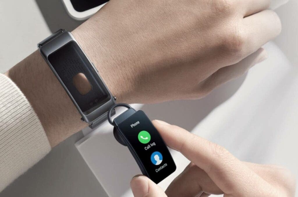10 Fitness trackers in Singapore in 2022 - Huawei TalkBand B6
