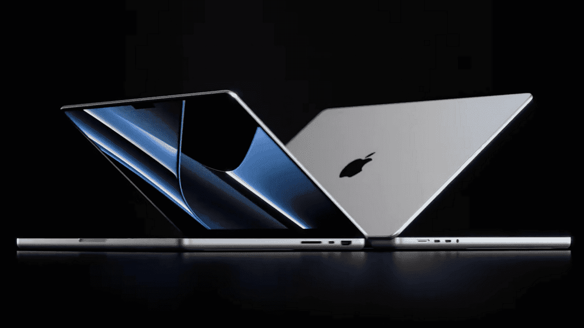 Apple MacBook Pro OLED MacBook