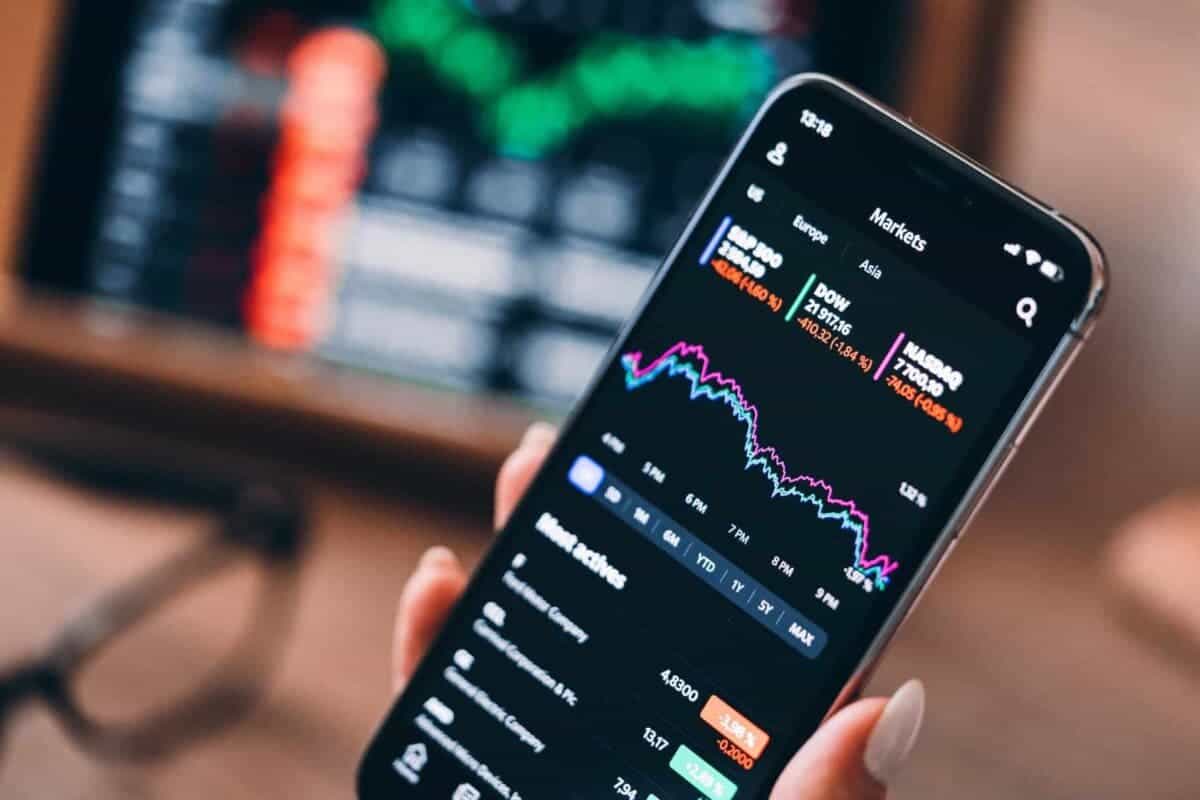 IPhone Users Can No Longer Trade The Forex Market On Their Phones
