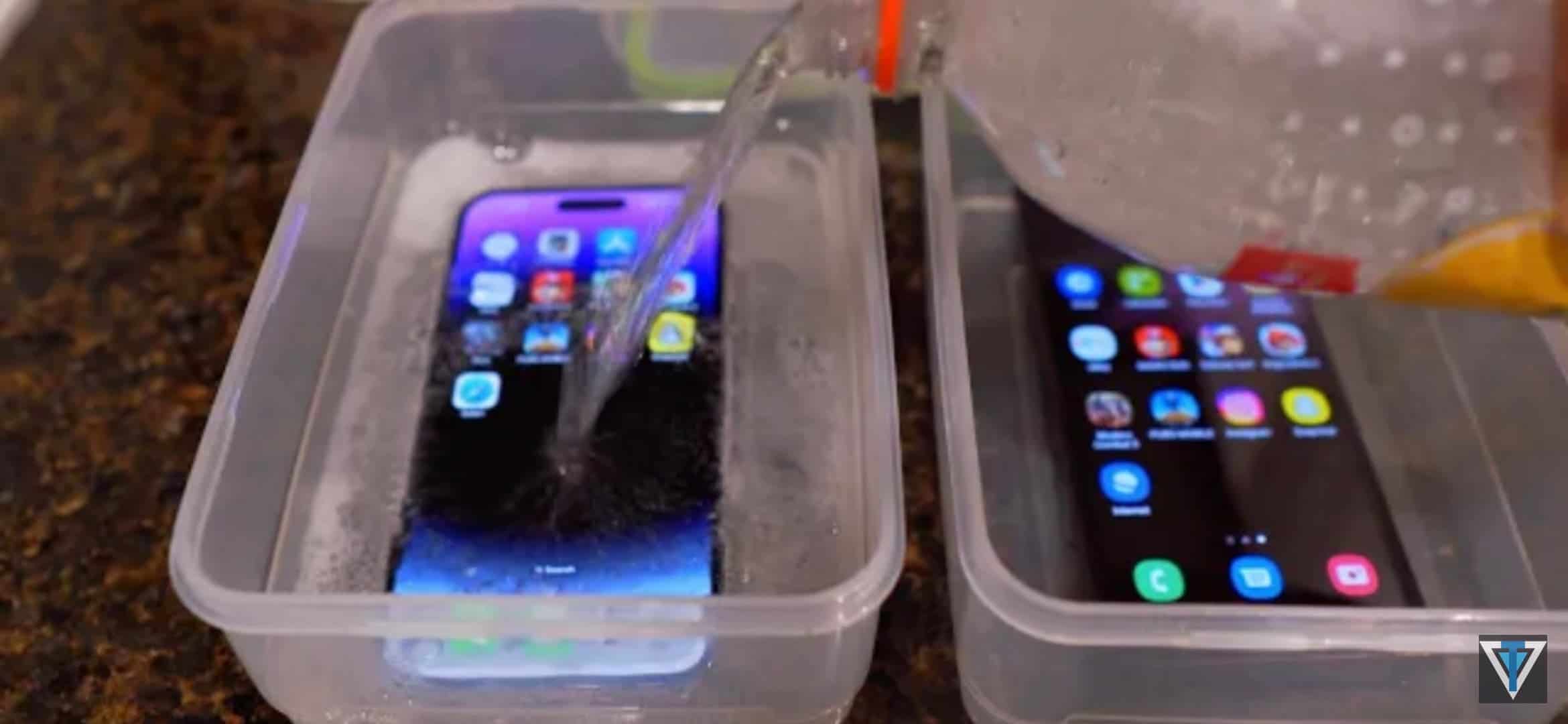 Samsung And iPhone water test