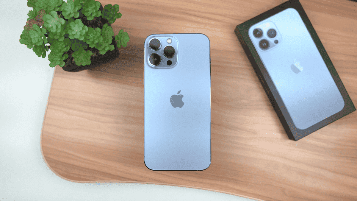 iPhone 15 Ultra will reportedly feature dual front-facing cameras & USB-C ports