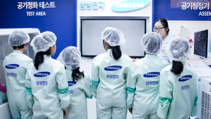 Samsung Electronics employees