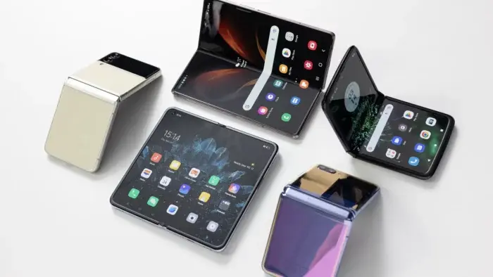 Galaxy Z Fold 5 & Z Flip 5 - Samsung foldable smartphones - foldable panel market