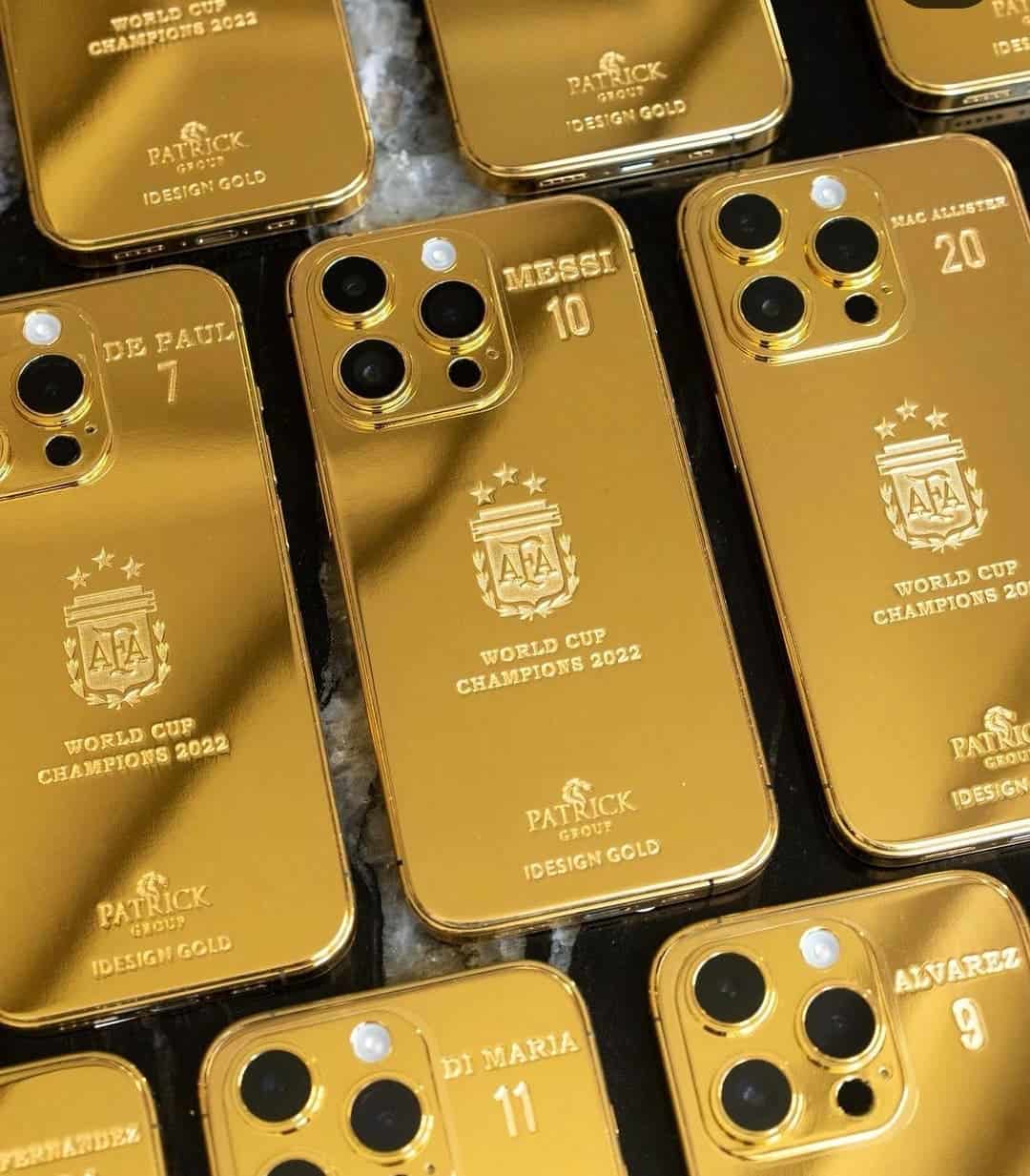 Messi Gifts Golden iPhone 14
