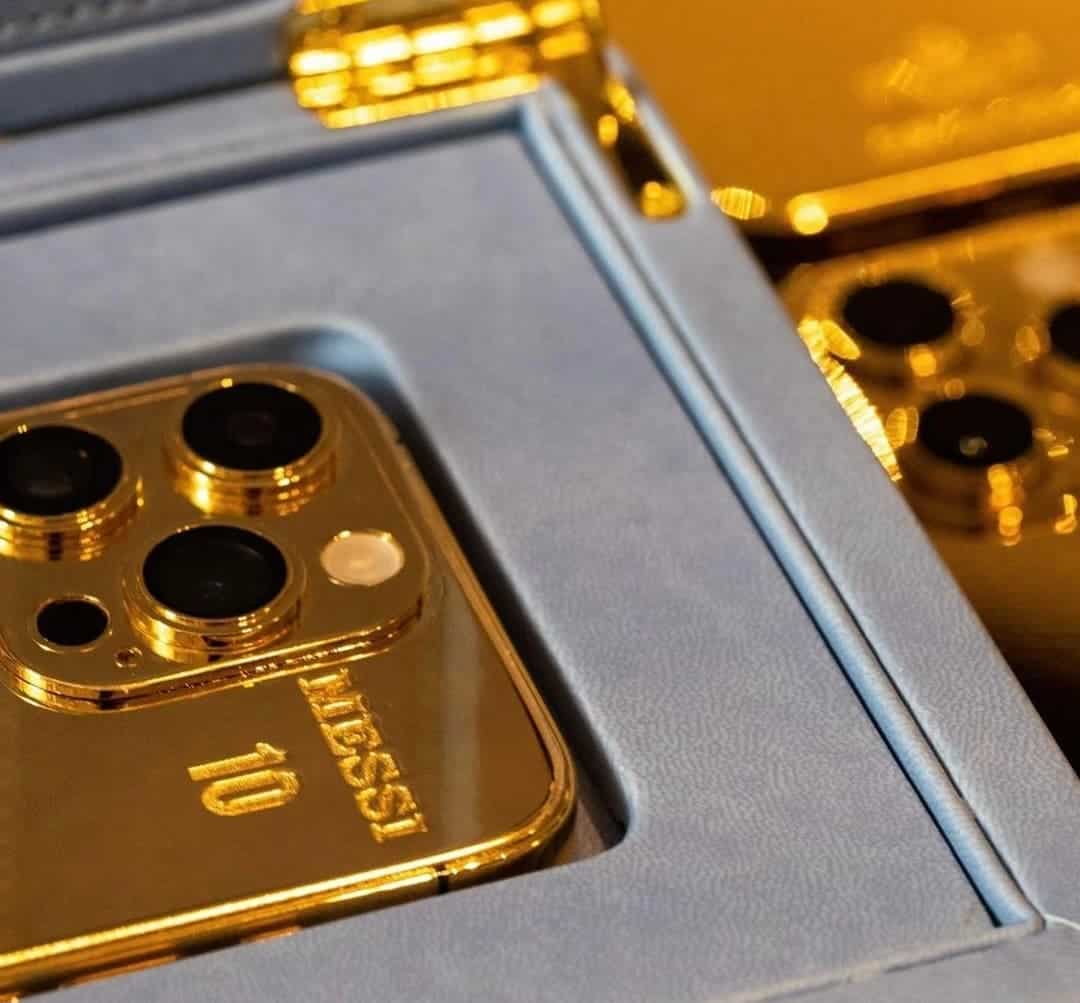 Messi Gifts Golden iPhone 14