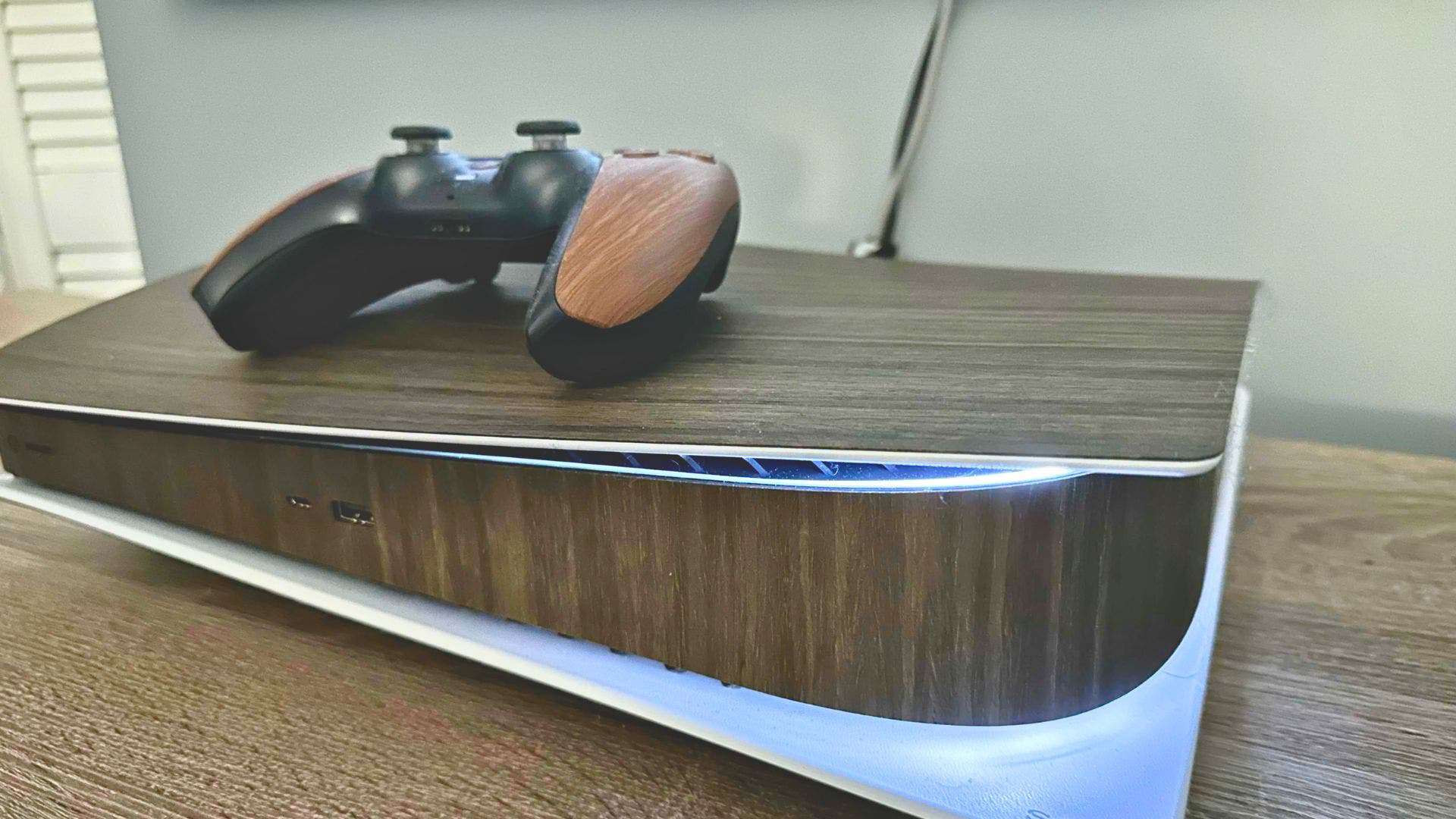 PlayStation 5 Real Wood Design