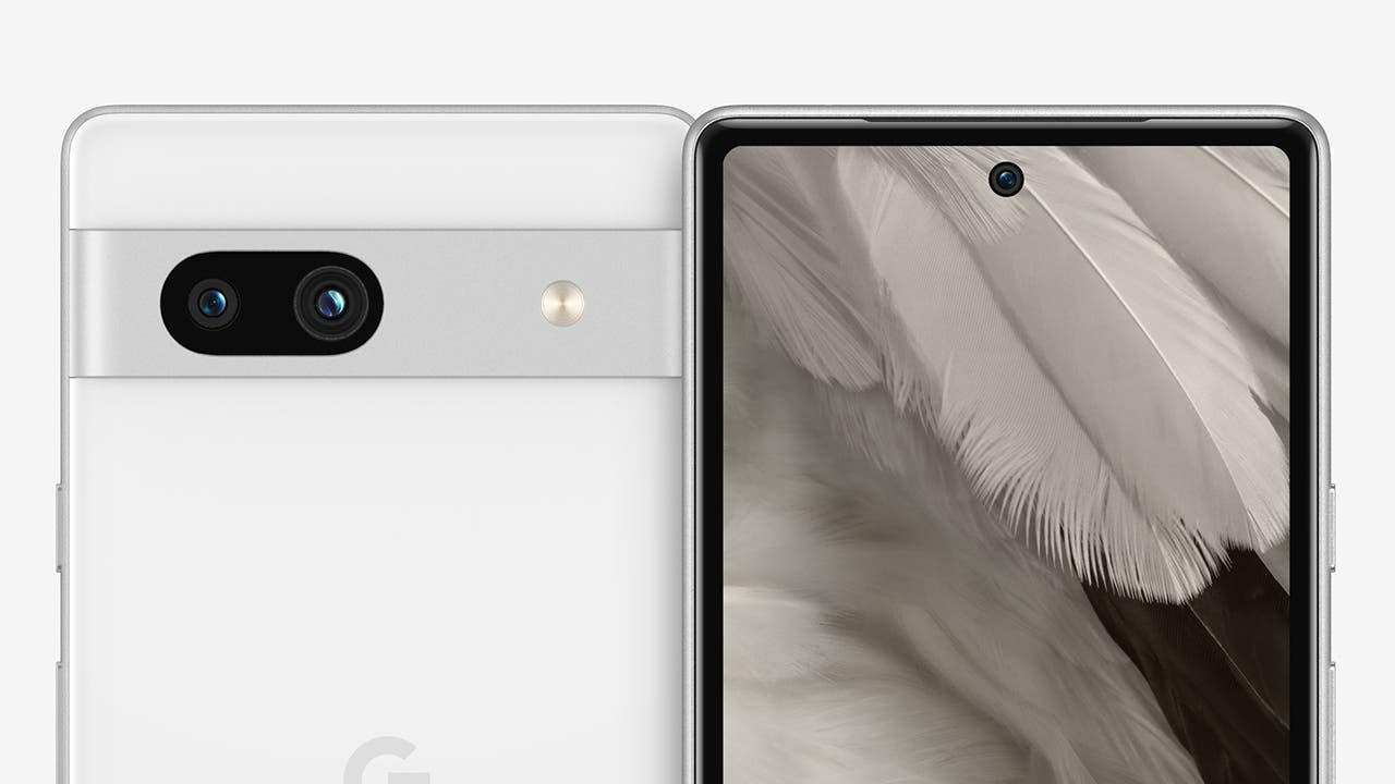 Thick bezels on the Google Pixel 7a