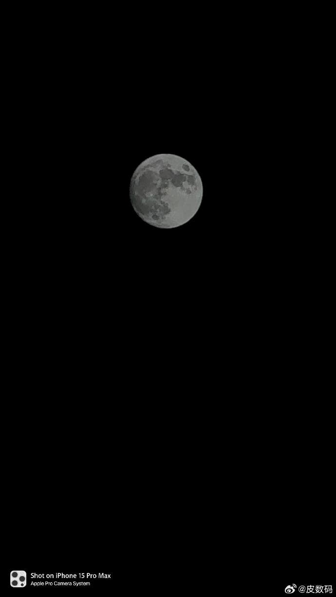 iphone 15 Pro Moon Image