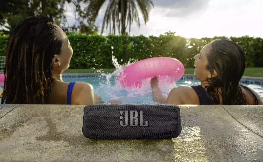 JBL Flip 6 portable speaker
