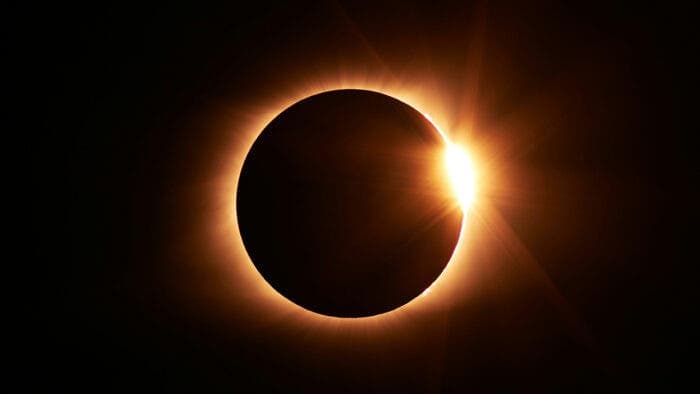 capture solar eclipse