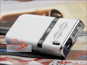 cool-gtw18-projector-phone back