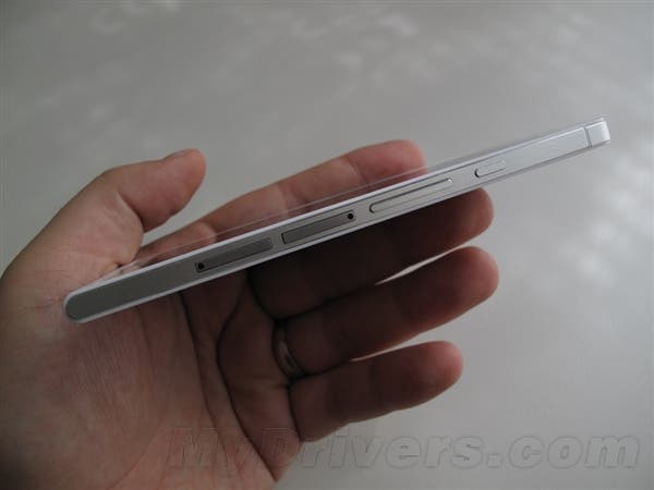 leaked huawei ascend p6 hands on 9