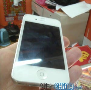white iphone 4 hands on gizchina 1